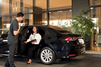 2 bar/ruang istirahat, bar atas bumbung