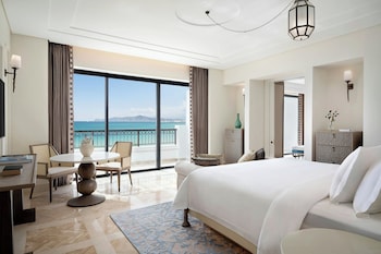 On the beach, white sand, beach bar