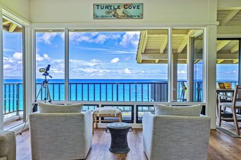 Condo (1 Bedroom) | 1 habitación, tabla de planchar con plancha, wifi gratis y ropa de cama 