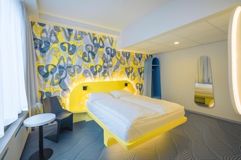 Petit déjeuner buffet (15.90 EUR par personne)