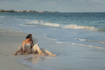 Body treatments, hydrotherapy, body wraps, body scrubs, facials