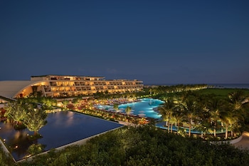 2 outdoor pools, open 10:00 AM to 6:00 PM, pool cabanas (surcharge)