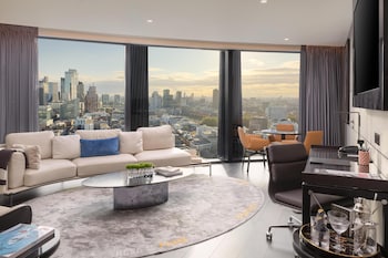 Egyptian cotton sheets, premium bedding, memory foam beds