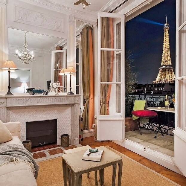 Recherchez des locations de vacances à Paris.