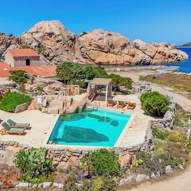 Réserver une location de vacances privée en Sardaigne, en Italie.