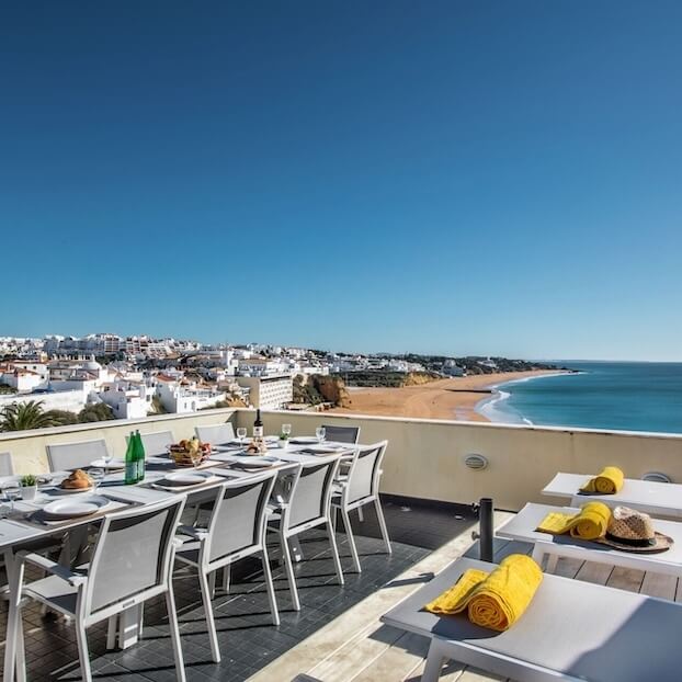 Trouvez des locations de vacances au bord de l’eau dans le district de Faro, au Portugal.