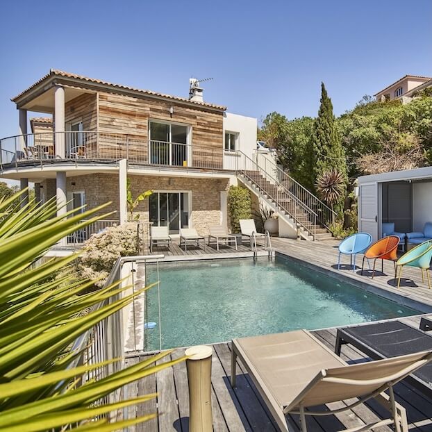 Découvrez des locations de vacances pour votre séjour printanier en Corse-du-Sud.