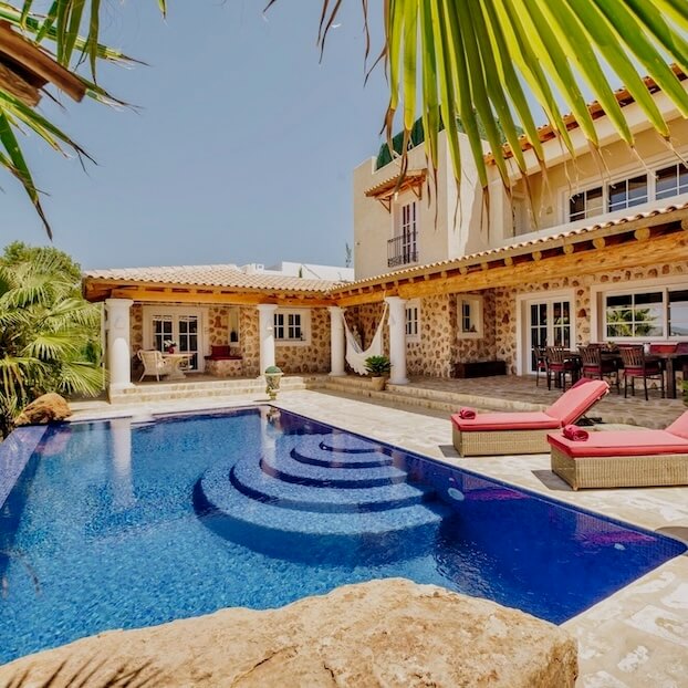 Réservez cette location de vacances à Ibiza, en Espagne.