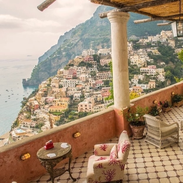 Réservez une location de vacances avec une vue exceptionnelle à Positano, en Italie.