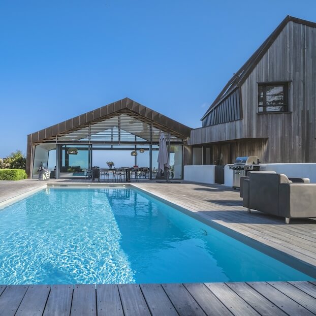 Réservez cette location de vacances avec piscine à Landéda, en Bretagne.