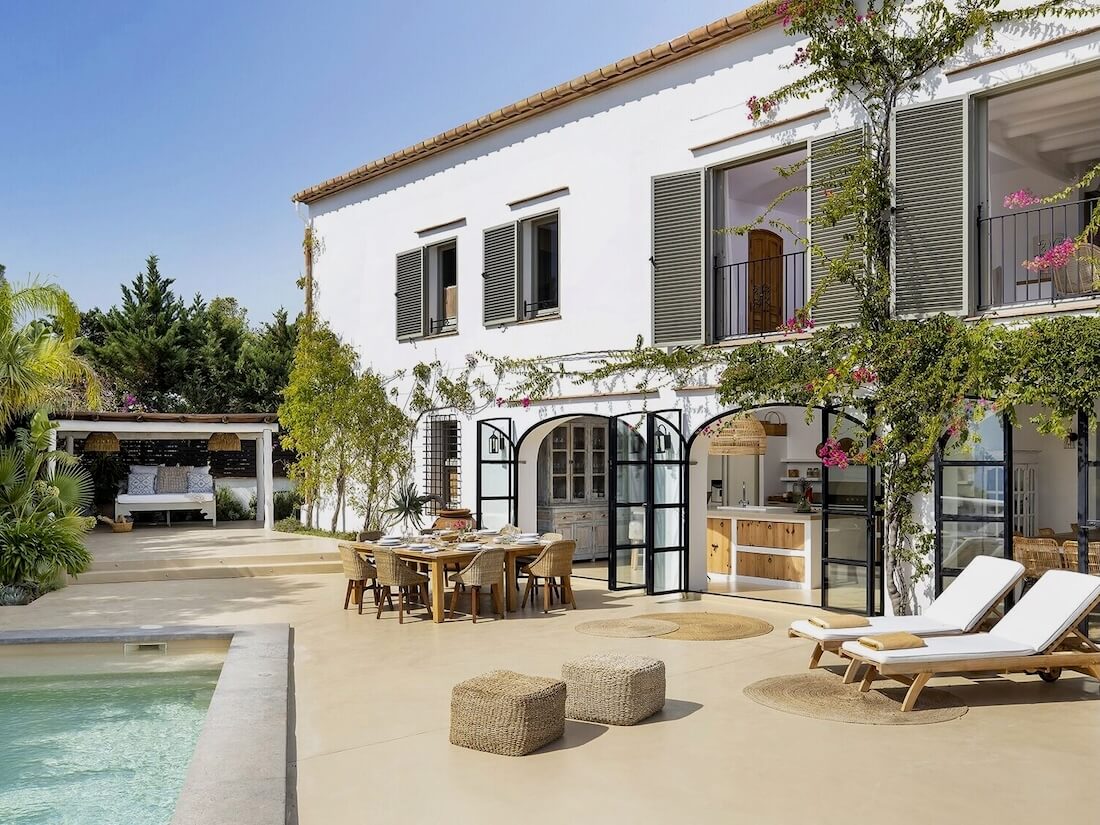 Cet été, planifiez l’escapade de groupe parfaite dans une location de vacances privée.