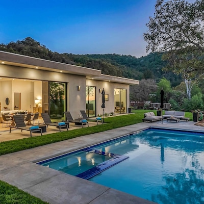 vrbo.com - Hotel Booking at Inspiration Point
