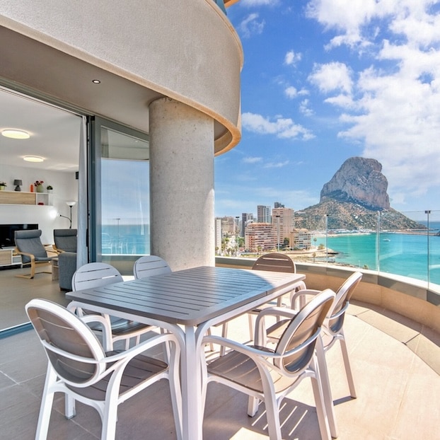 Réservez cette location de vacances à la plage à Calpe, dans la province d’Alicante, en Espagne.
