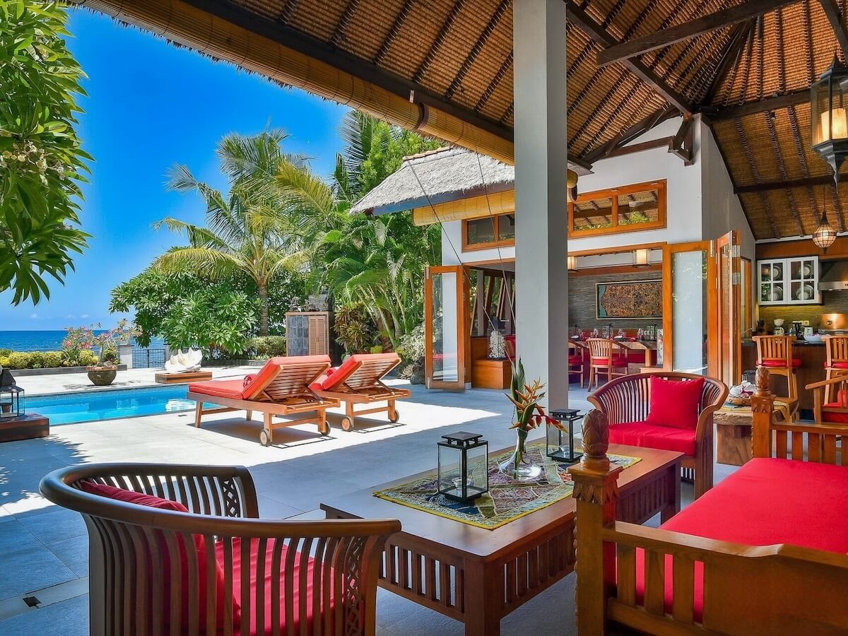 Parcourez les locations de vacances en bord de mer et réservez un voyage estival pour votre groupe.