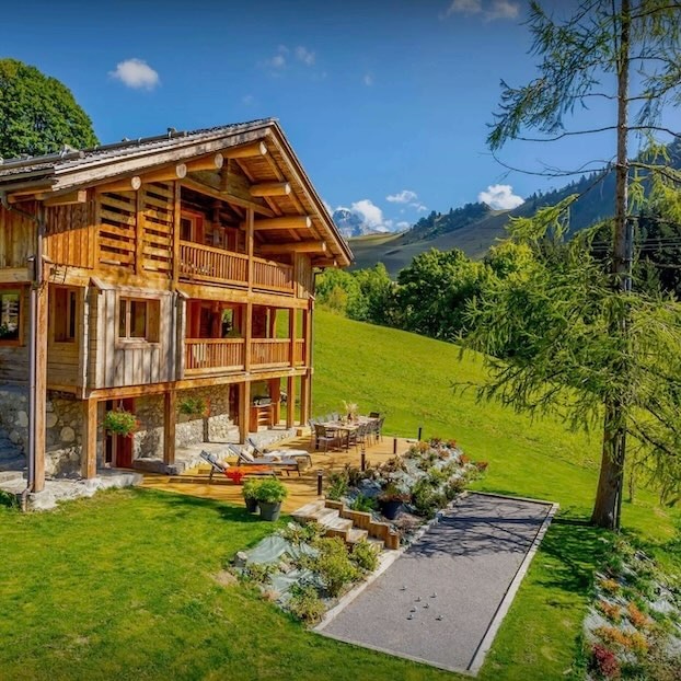 Réservez une location de vacances prisée au Grand-Bornand, en Haute-Savoie.