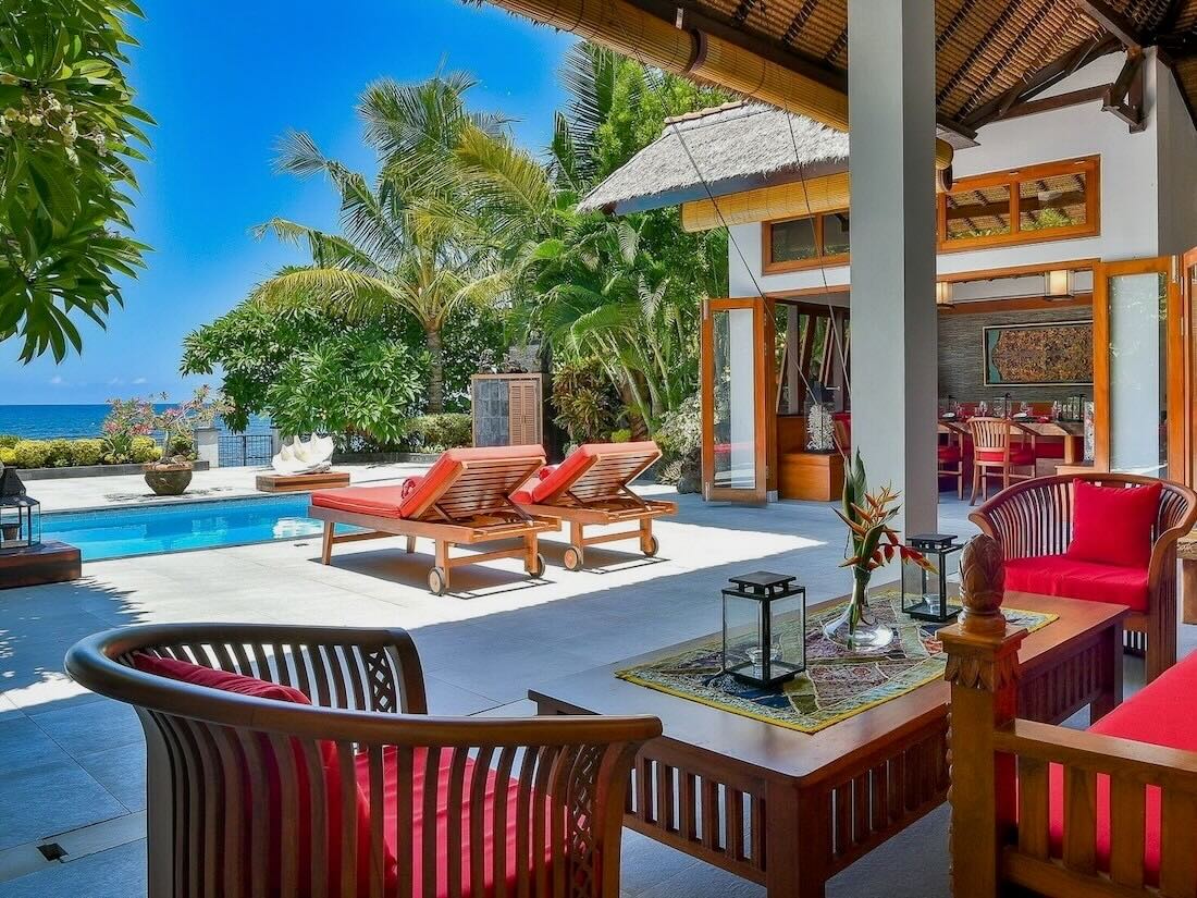 Réservez une location de vacances dans un autre pays pour votre escapade en groupe cet été.