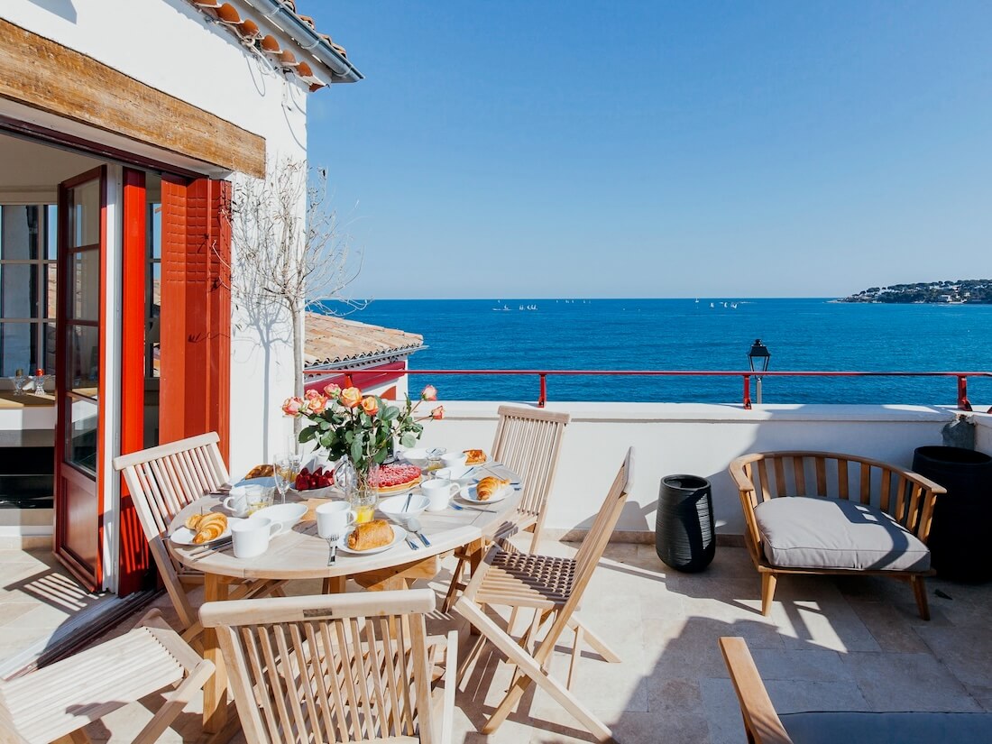 Explorez les locations de vacances au bord de l’eau pour votre prochaine escapade.