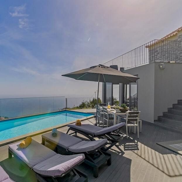 Recherchez des locations de vacances à Madère, au Portugal.