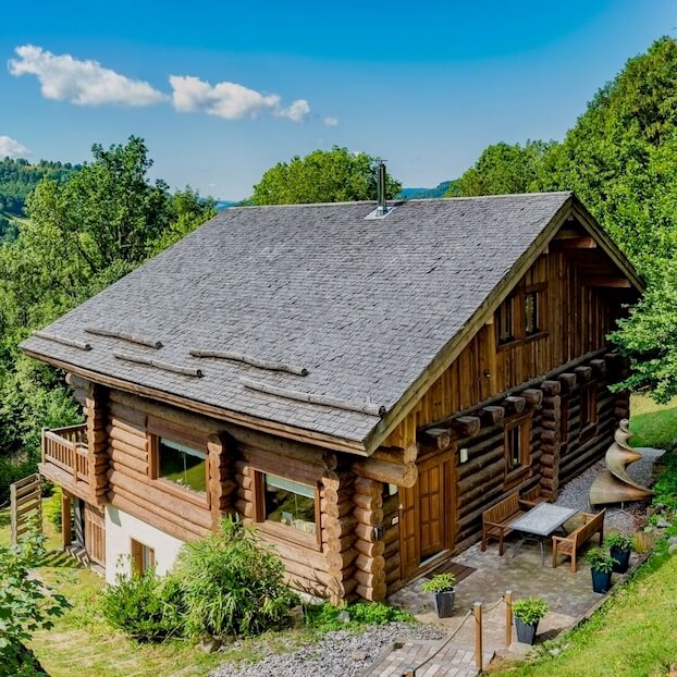 Recherchez des hébergements pour une escapade estivale de dernière minute à La Bresse, dans les Vosges.