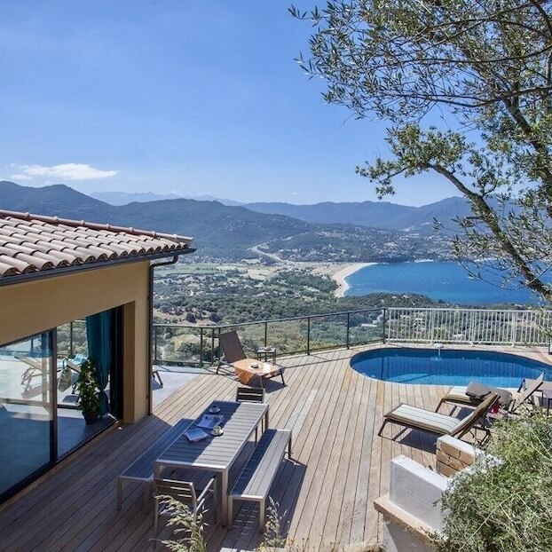 Réservez une location de vacances en Corse-du-Sud.
