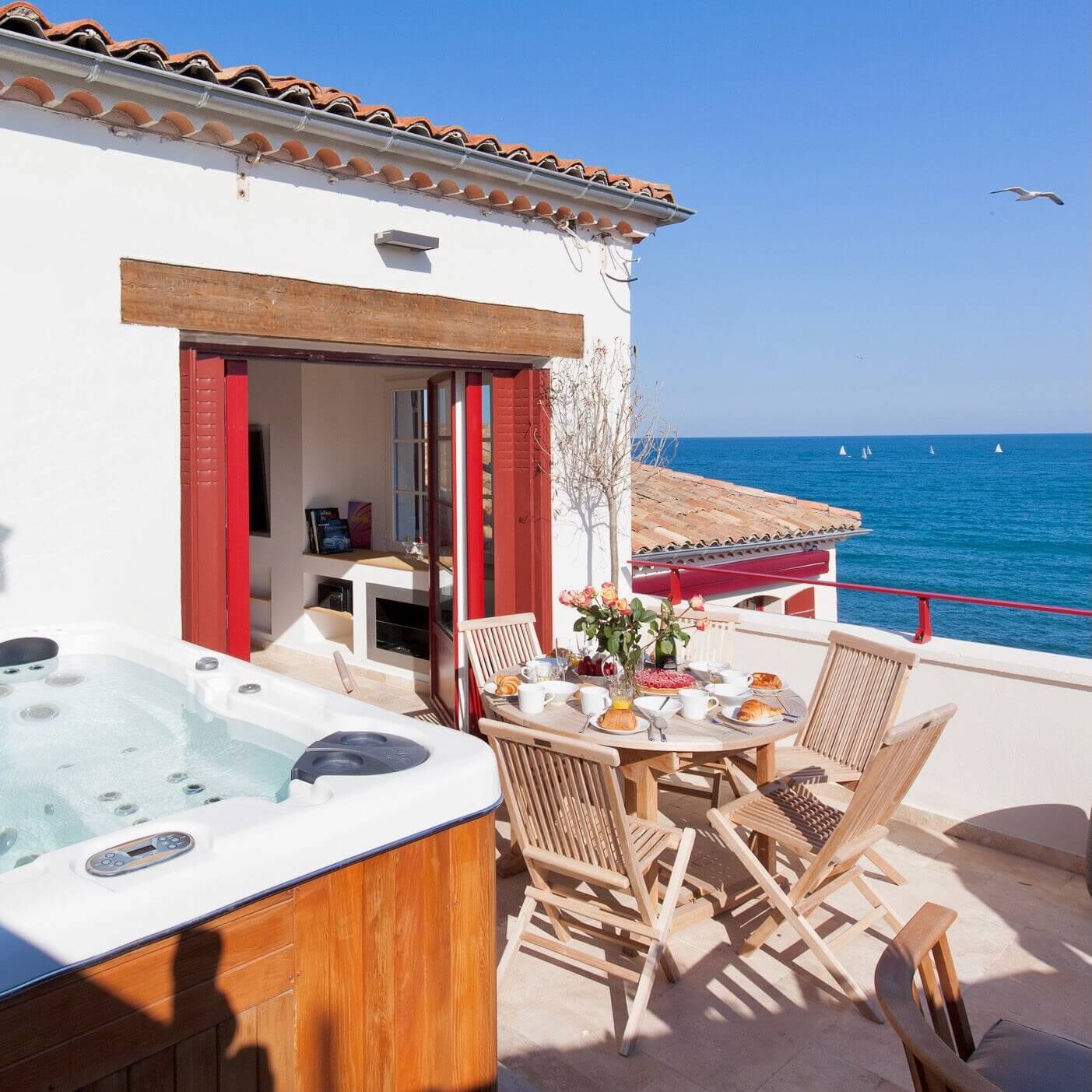Réservez cette location de vacances à Antibes, dans les Alpes-Maritimes.