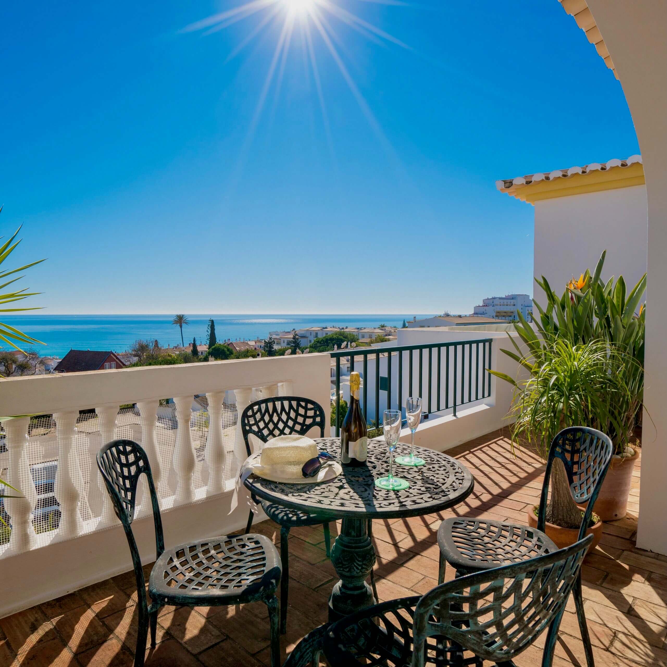 Réservez cette location de vacances à Praia da Luz, dans le district de Faro, au Portugal.