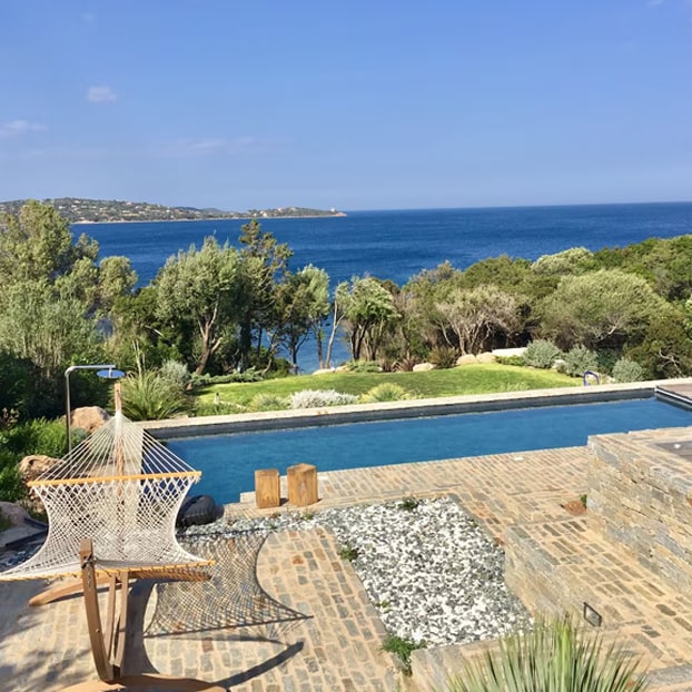 Trouvez des locations de vacances au bord de l’eau en Corse.