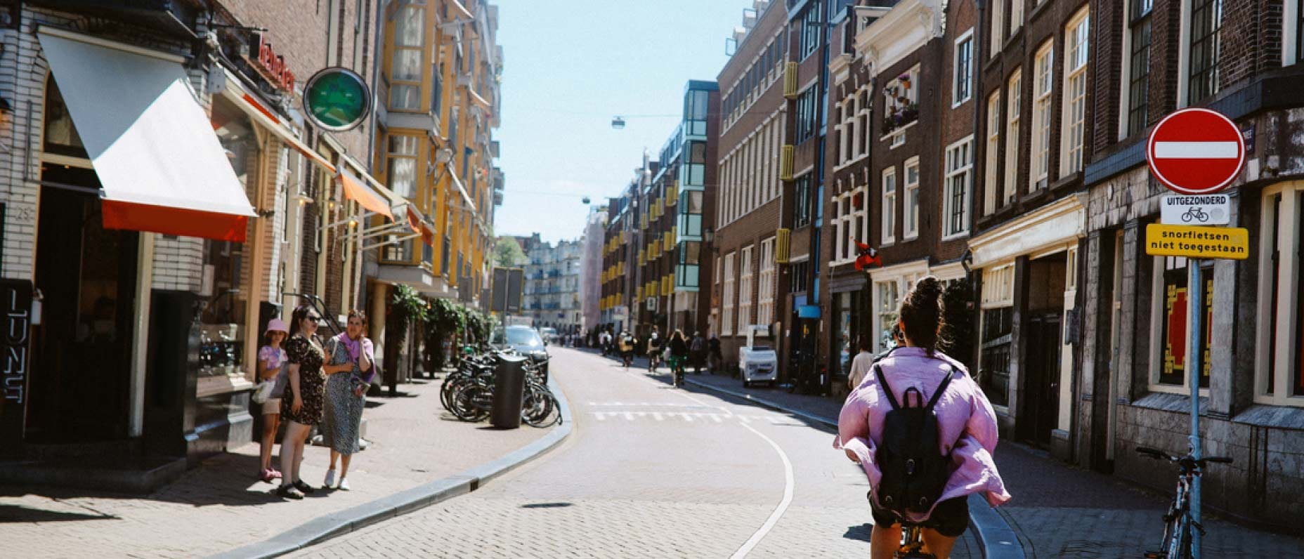 Find 10 family-friendly city adventures.