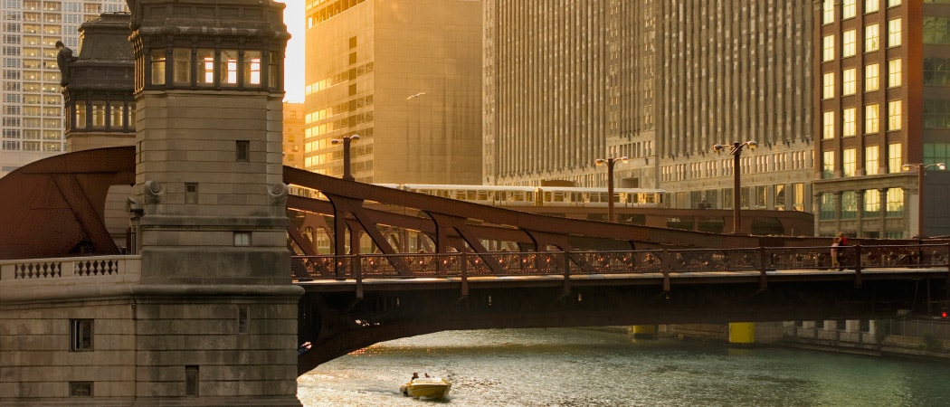 From world-class museums to landmark parks and beaches, Chicago has something for everyone.