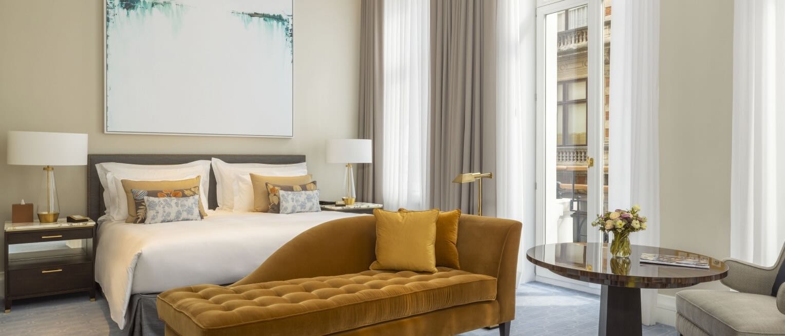 Bestill Corinthia Grand Hotel Astoria