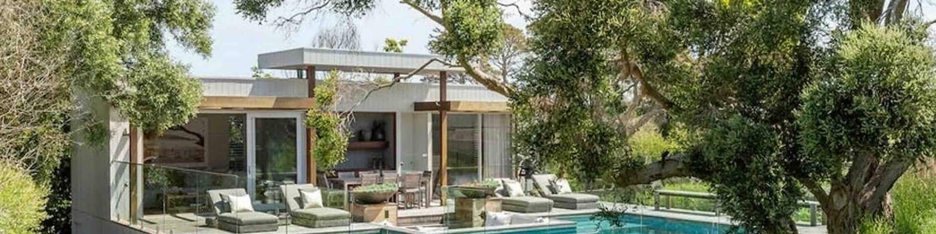 Recharge with a regional escape