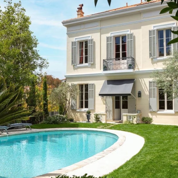 Réservez cette location de vacances dans les Alpes-Maritimes.