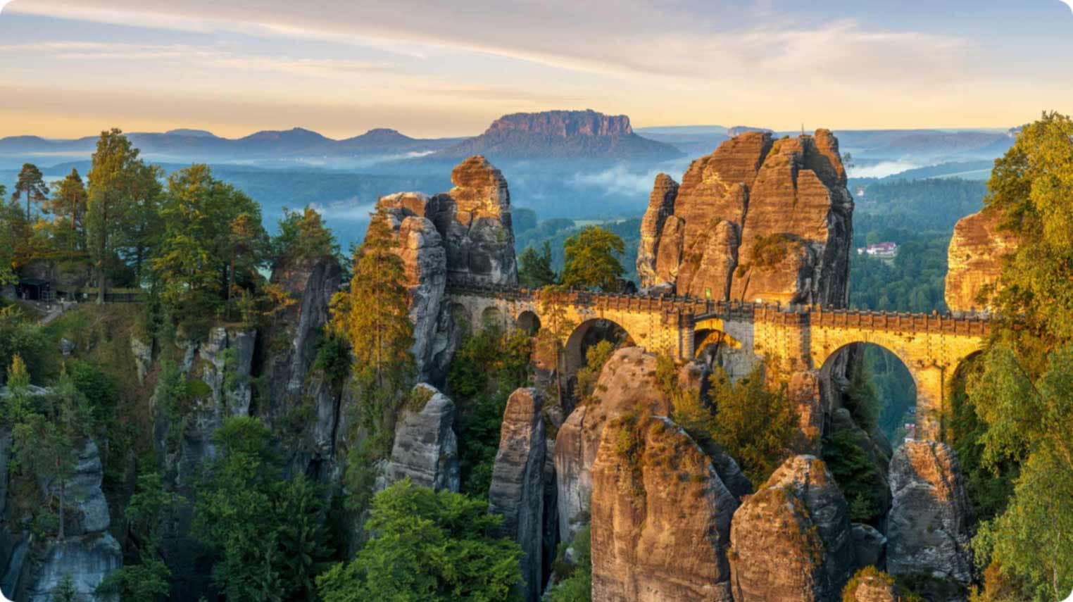 Reiseziele im Rampenlicht: Basteibrücke, Lohmen