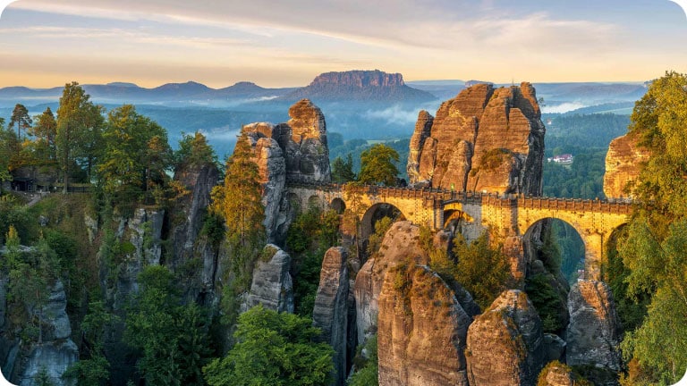 Reiseziele im Rampenlicht: Basteibrücke, Lohmen