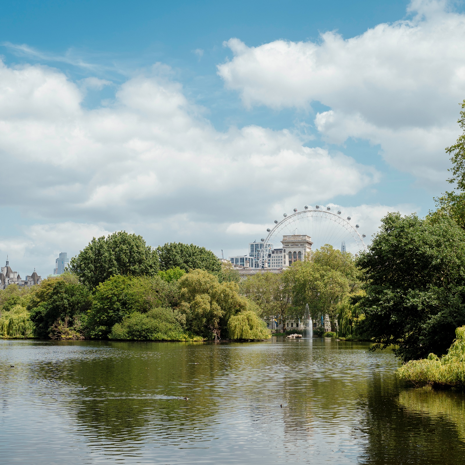 Explorez les propriétés de vacances dans des destinations internationales.