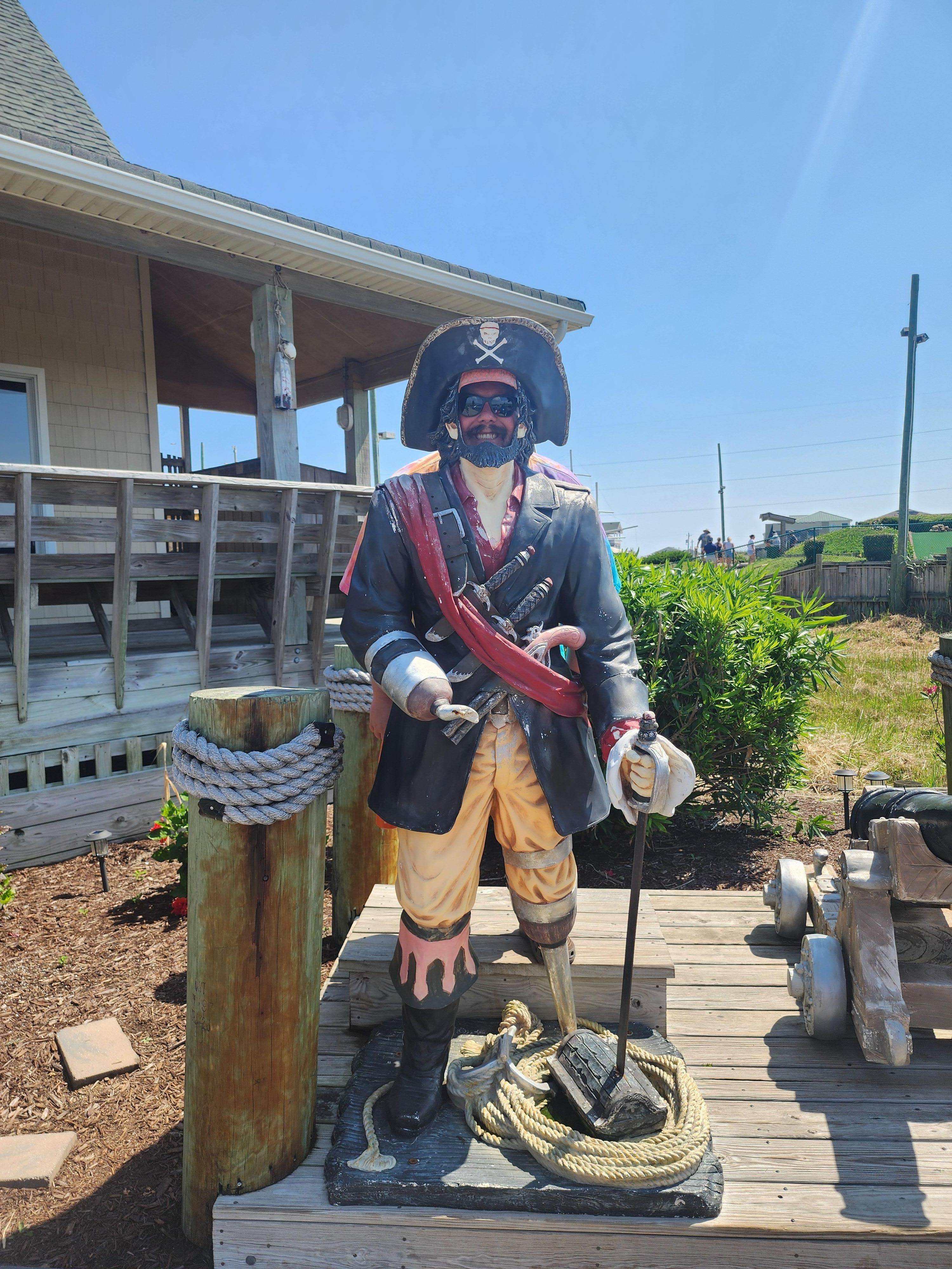 Mini golf at Mutiny Bay