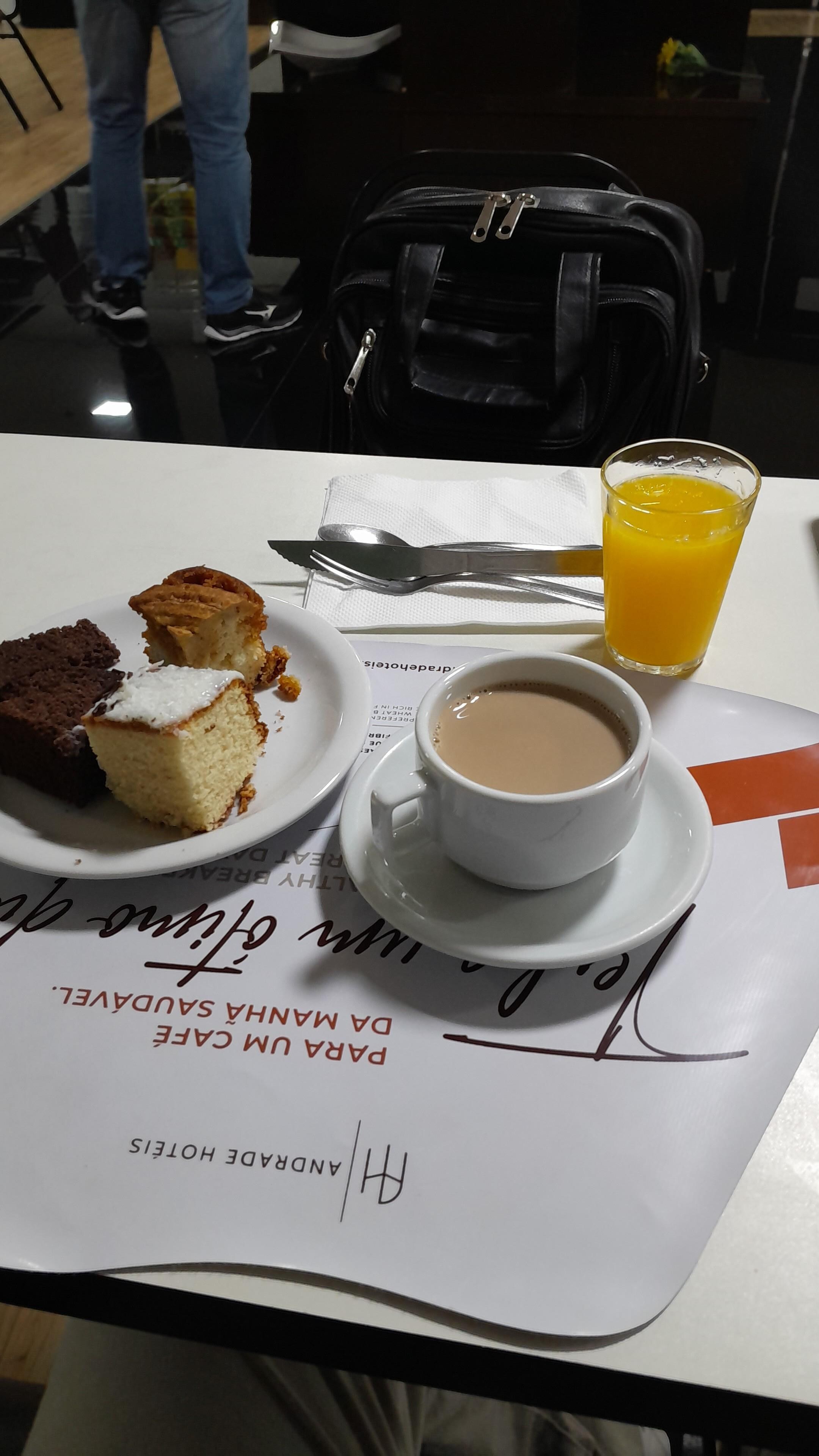 Café da manhã no 1° dia;