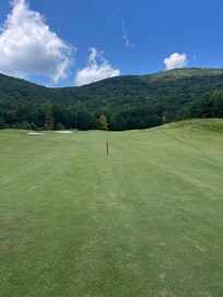 Lake arrowhead golf course