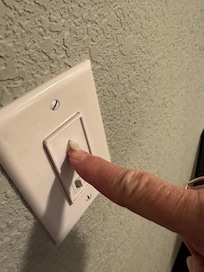 Missing toggle switch on light.