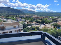 Arrivo all'hotel, panorama diurno