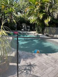 Pooll