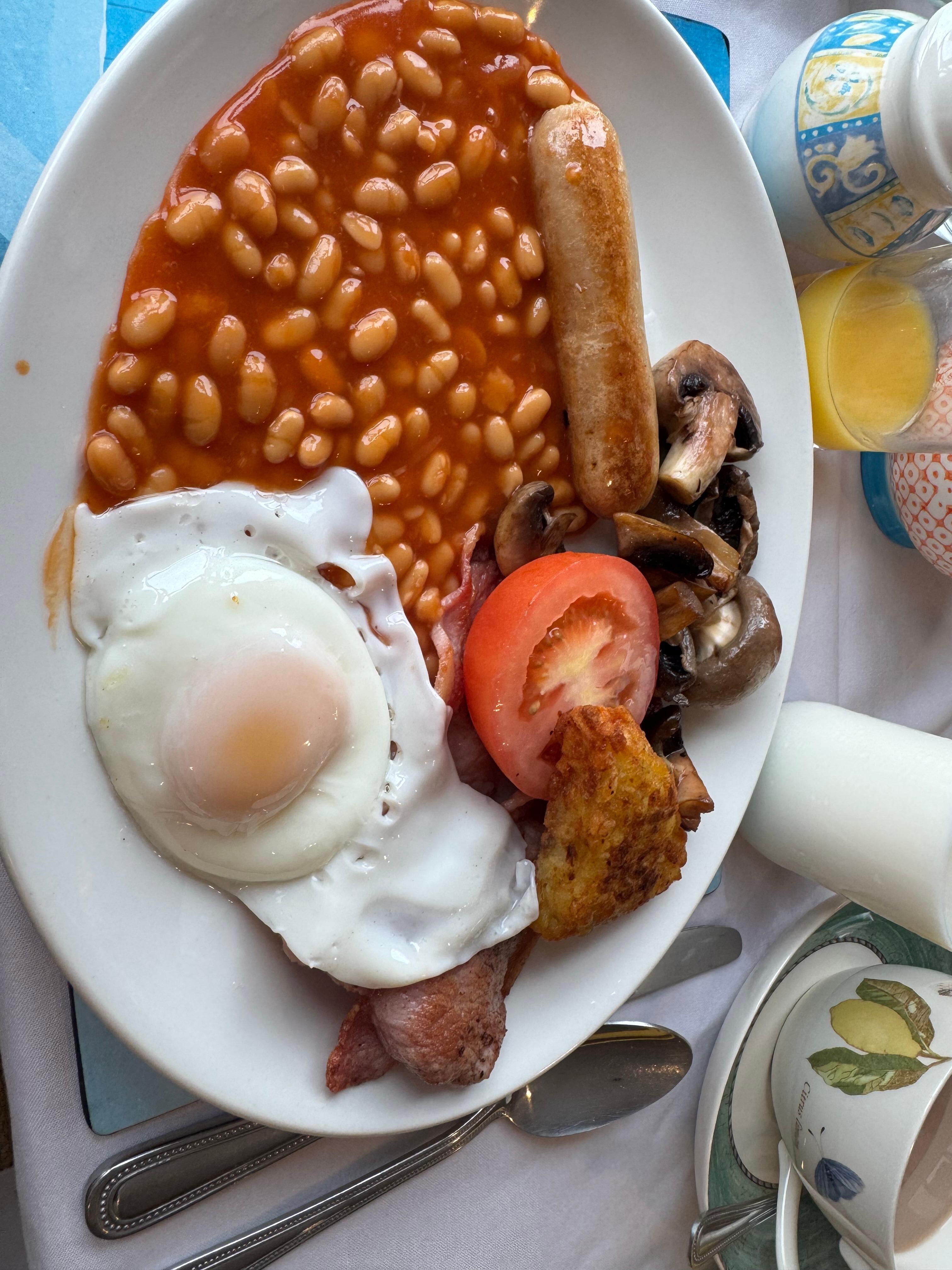 Full brekkie - yummy 