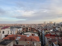Rooftop breakfast location.