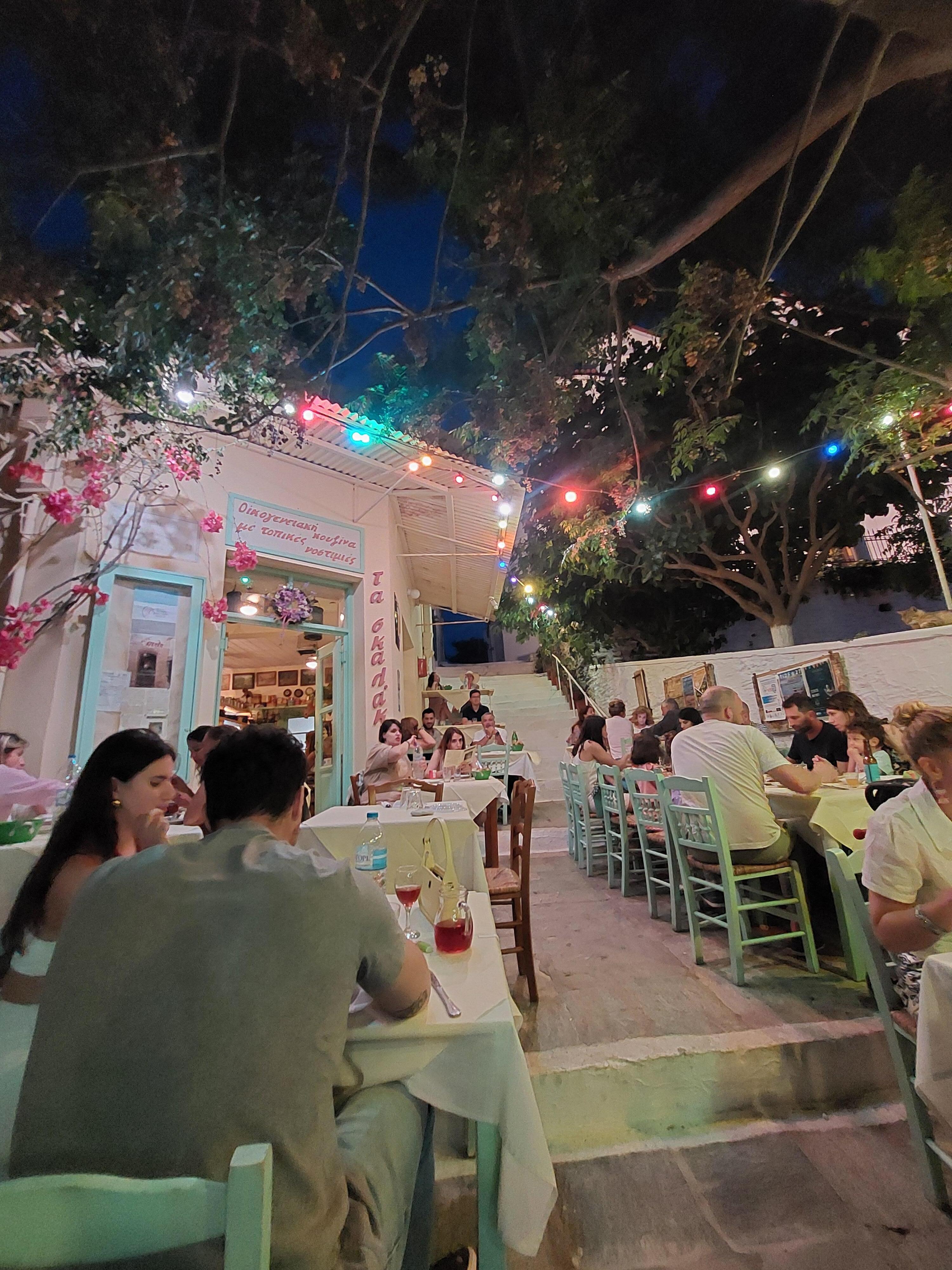 Eating out in Andros Ta Skalakia