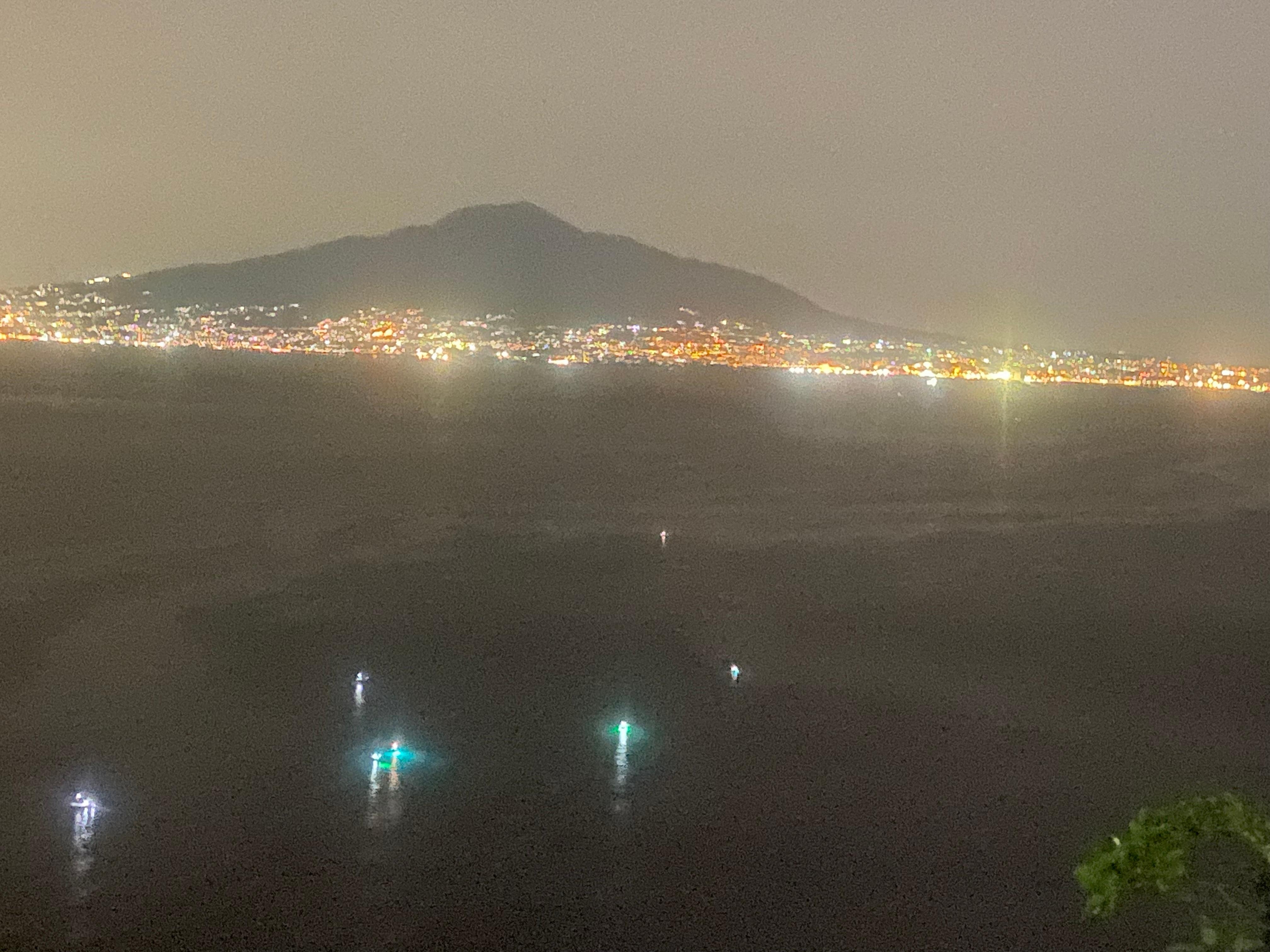 Vesuv om aftenen ❤️