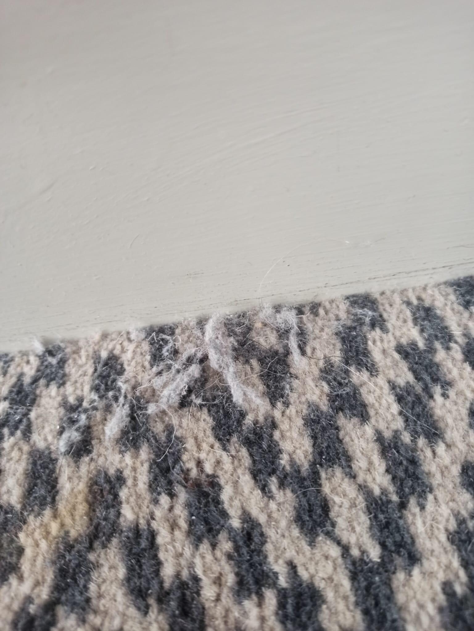 Heavily dust floors