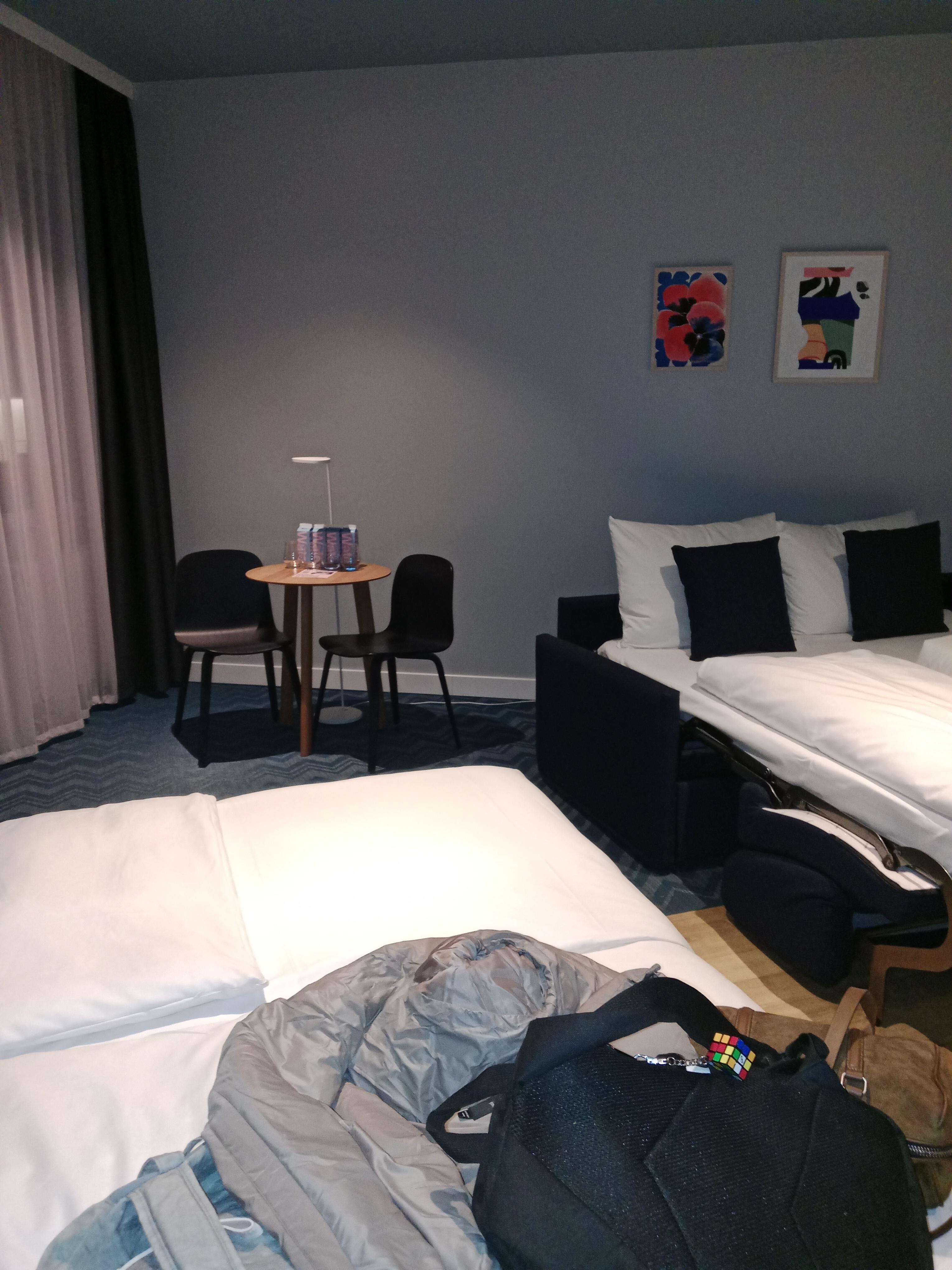 Llegada, preparado todo para 4 personas