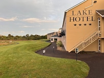 Nice hotel in a perfect location for seeing all the sights around the Ring of Kerry