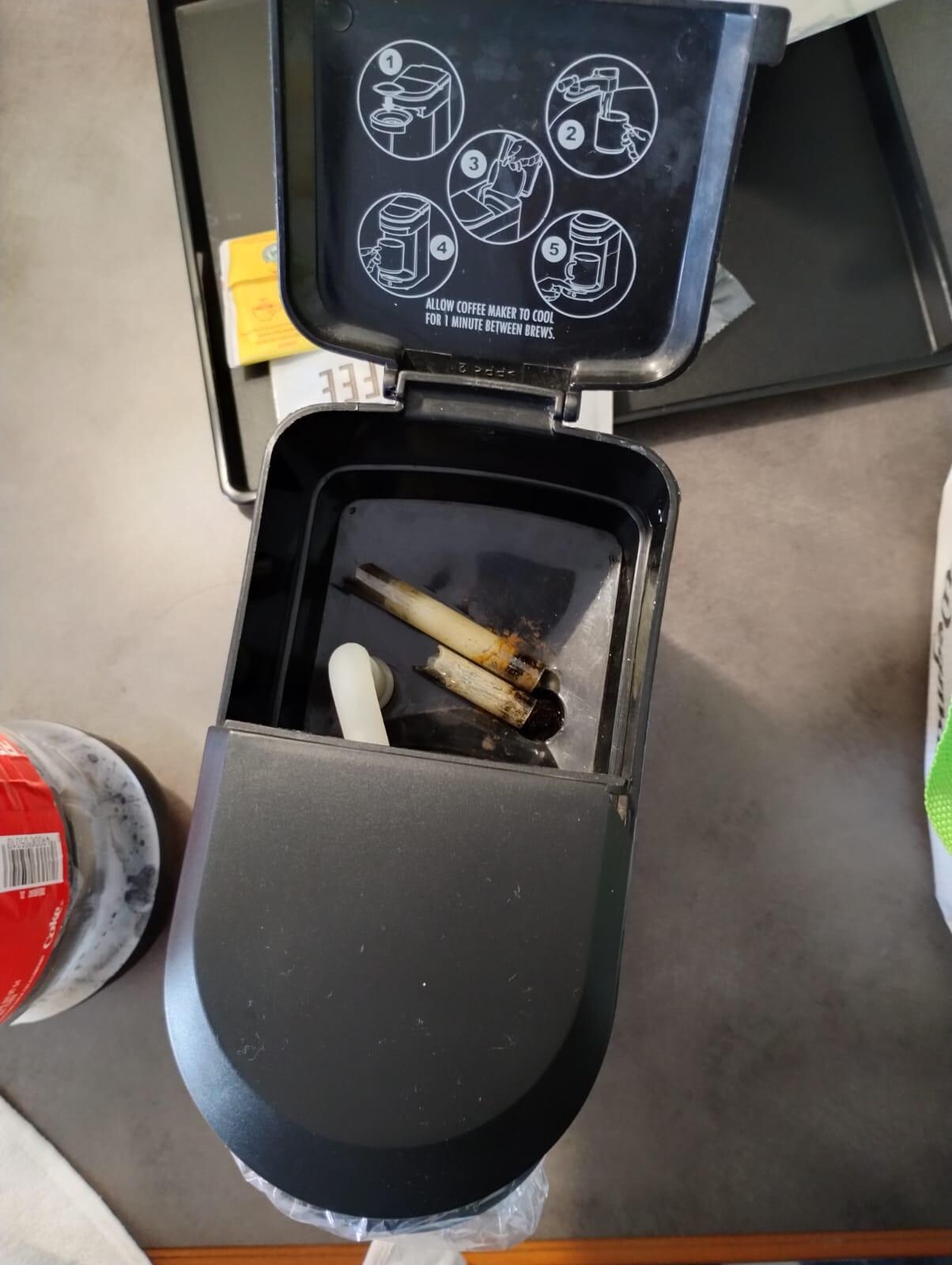 Esto estaba dentro de la cafetera