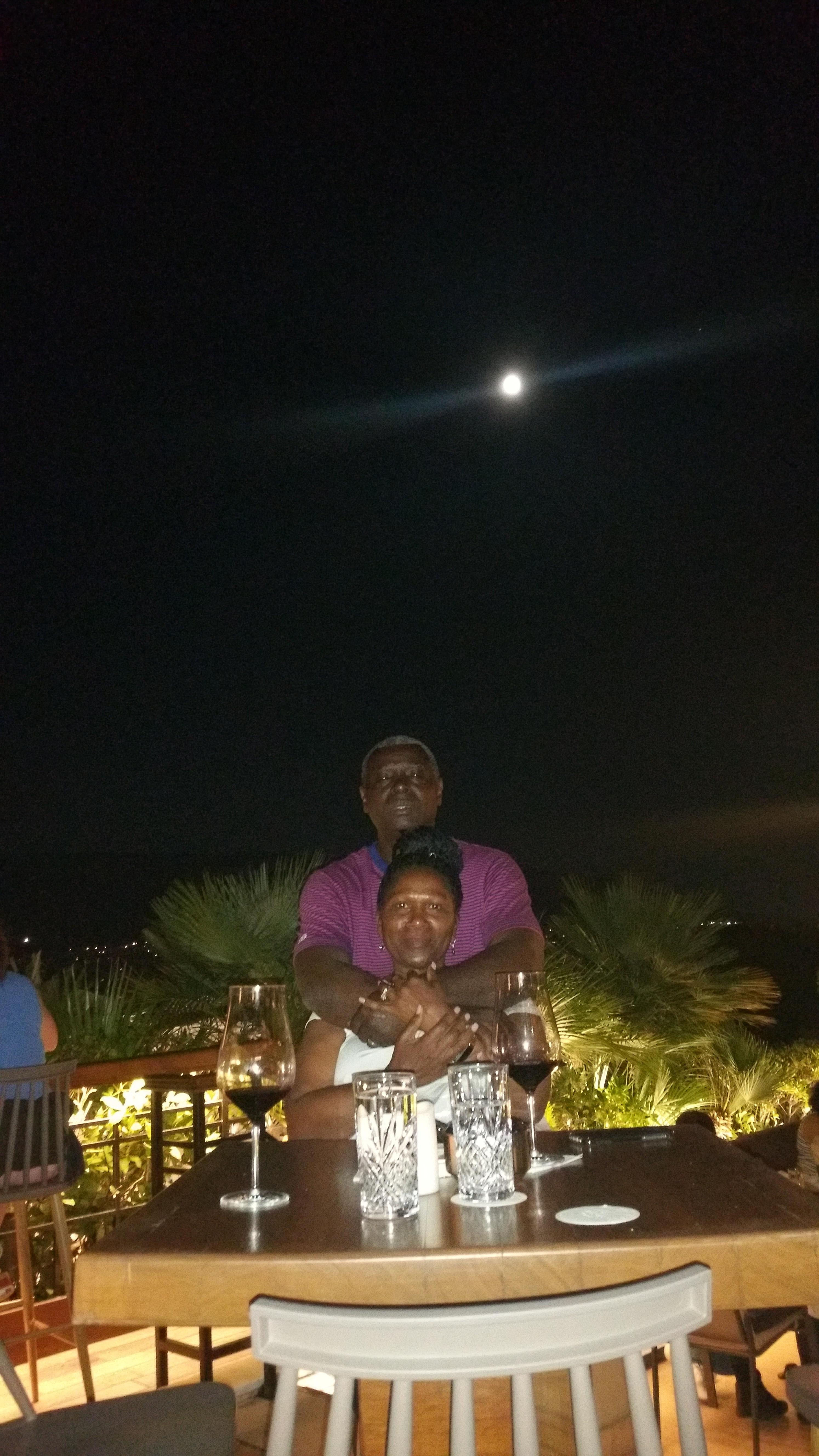 Having dinner under the stars on a moonlit nite at the restaurant on the rooftop. .it was very romantic